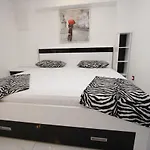 Apartment Story