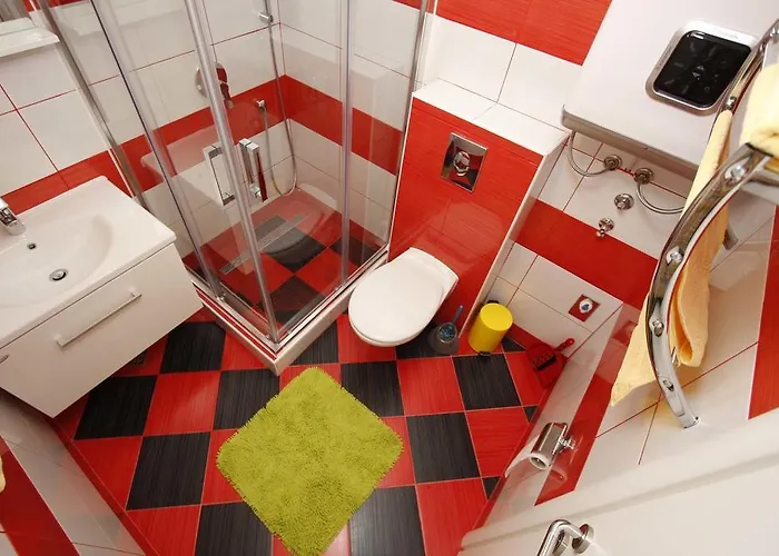 Story Макарска